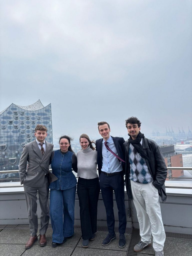 87411E21-710B-40D6-9D25-A2DE1B319E77